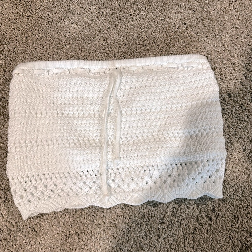 Women’s strapless hollister top